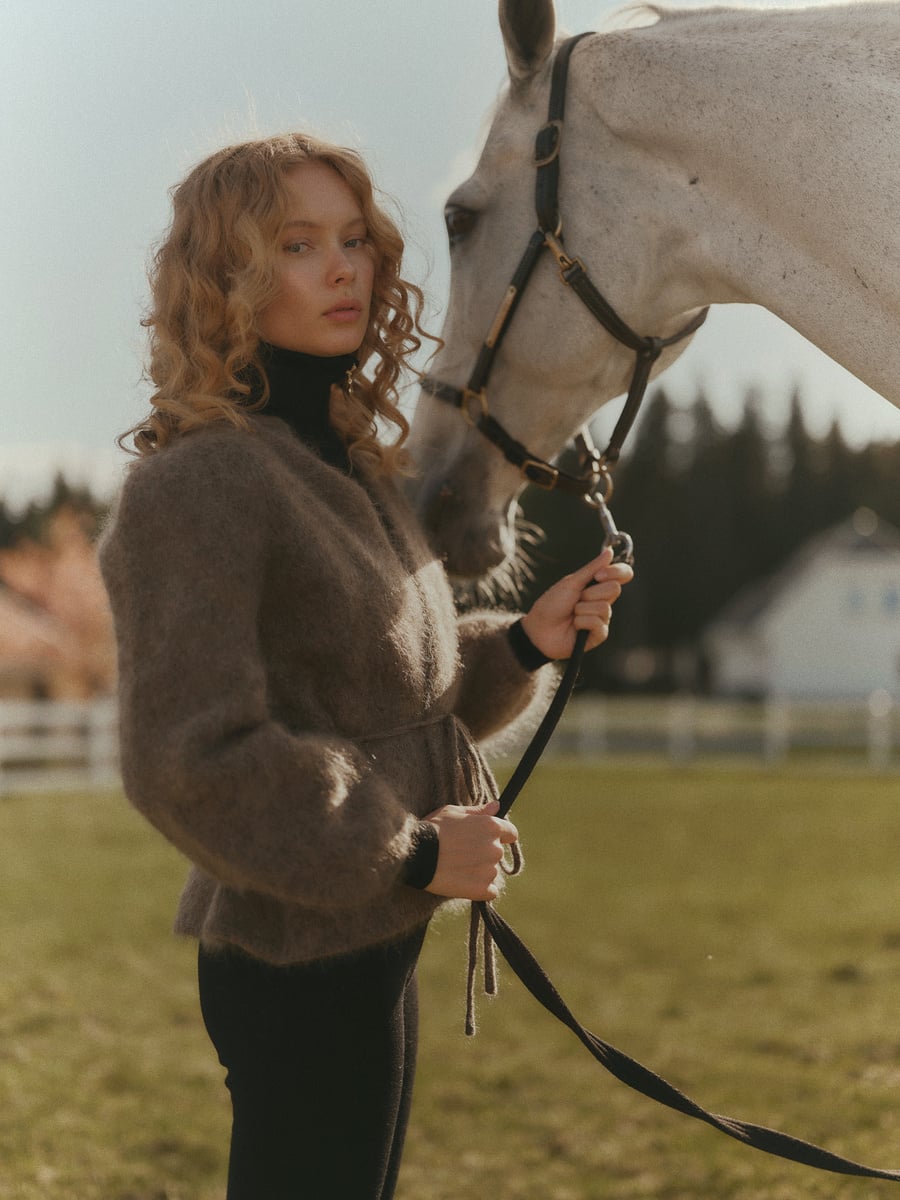 ELYARA - Chaqueta de suavidad color marfil