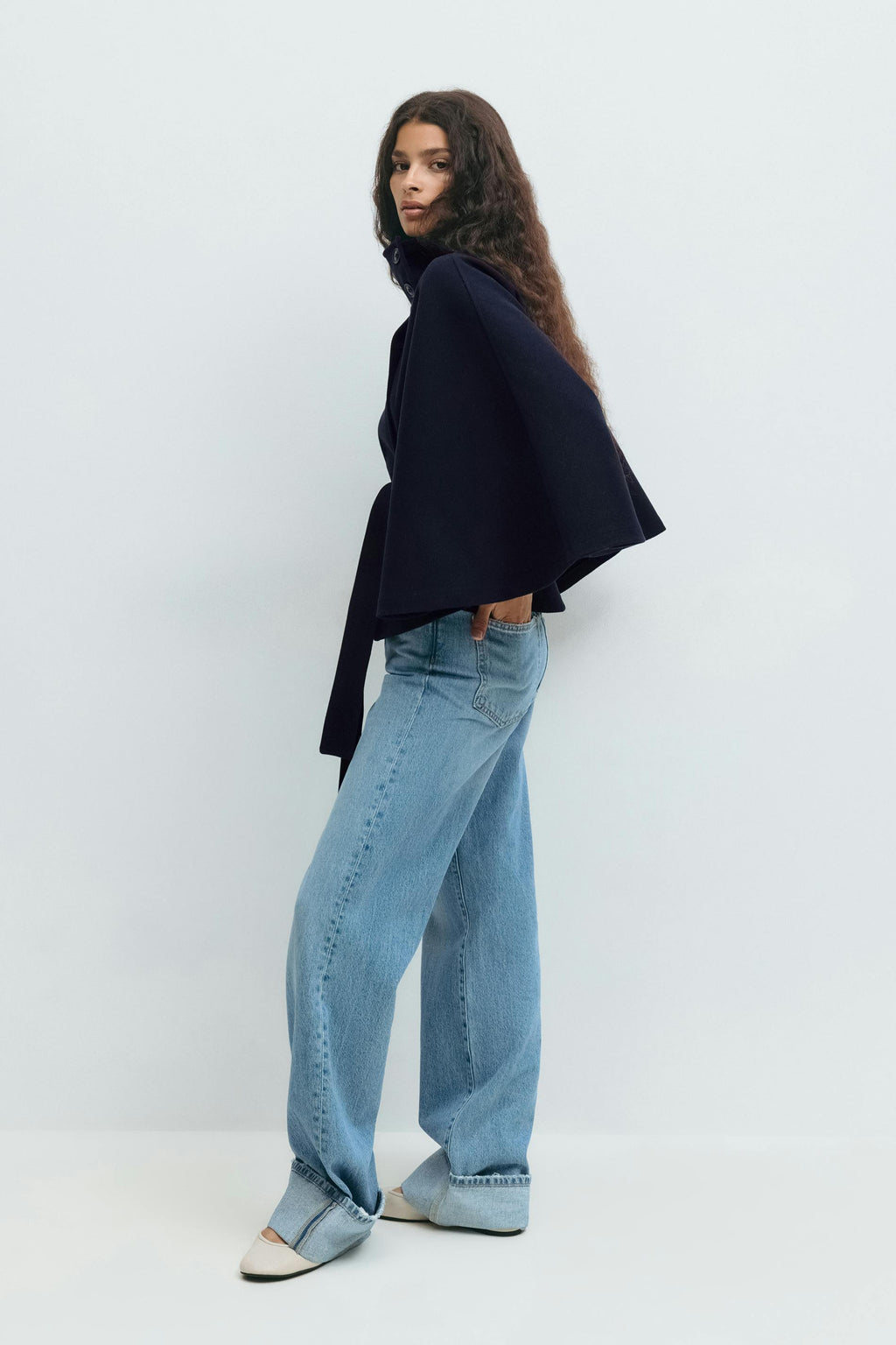Elyara ⎹ Alma Mantel