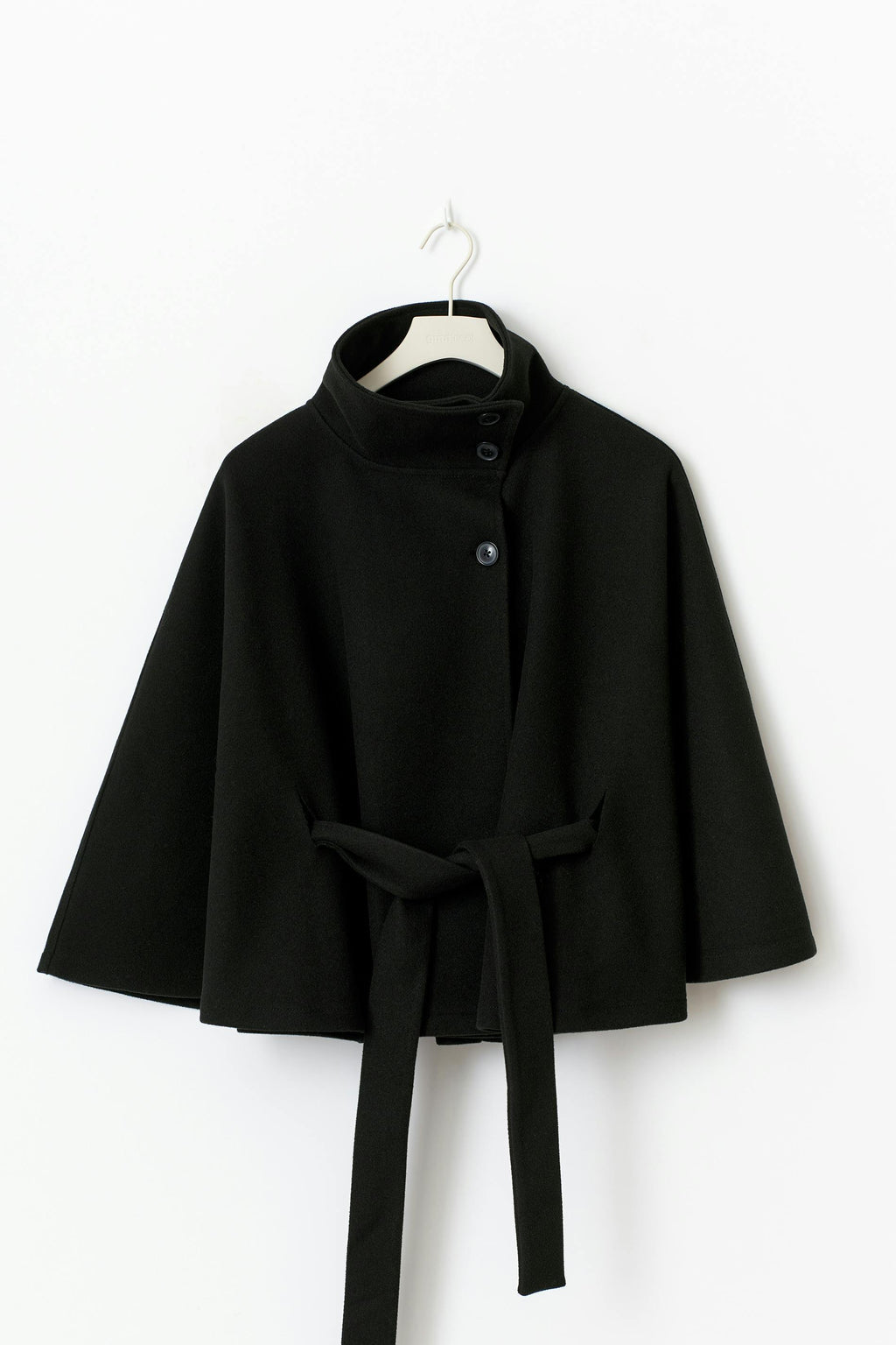 Elyara ⎹ Alma Mantel