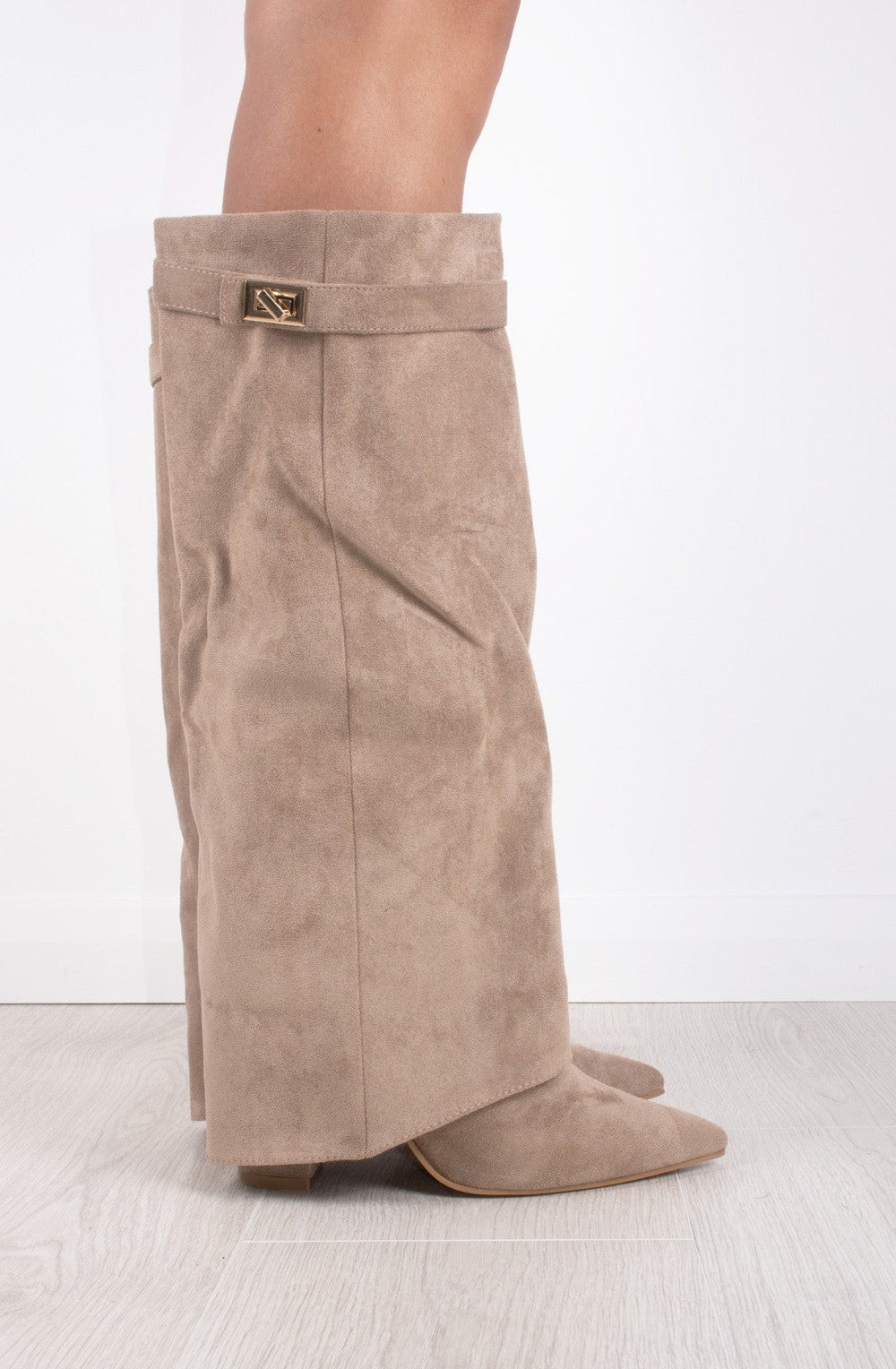 Elyara ⎸ Wildlederstiefel
