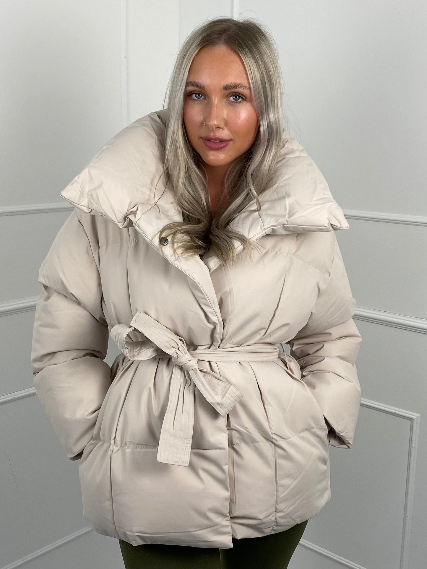 Elyara ⎹ Emma Puffer