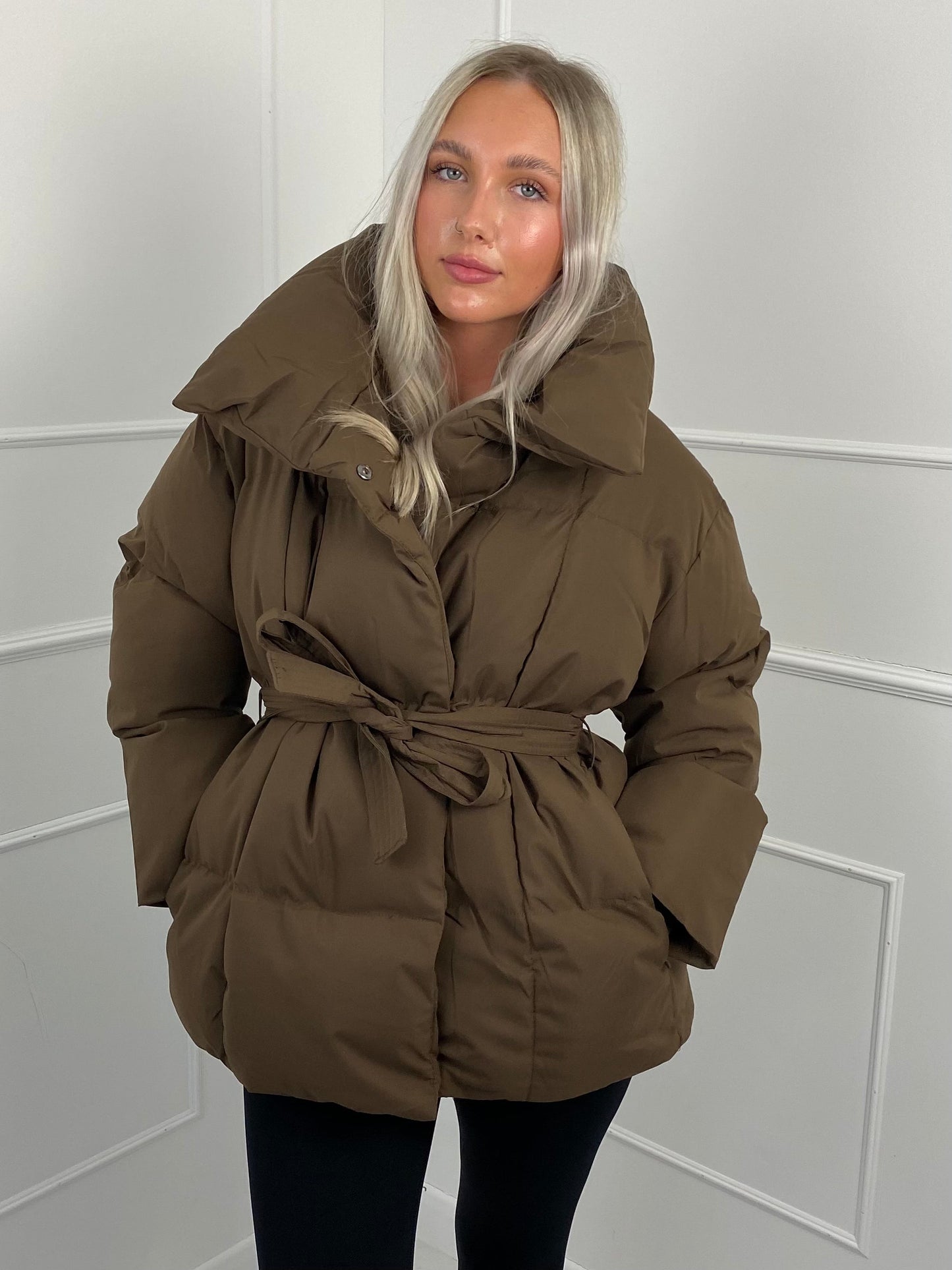 Elyara ⎹ Emma Puffer