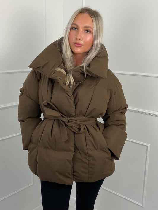 Elyara ⎹ Emma Puffer